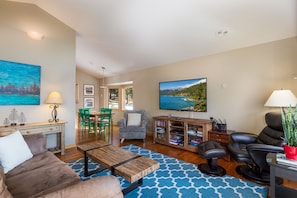 House, Multiple Beds, Lake View (Lake View Getaway in Stylish "Bear Cr) | Living room - Lake View Getaway in Stylish "bear Creek Retreat" (Kings Beach)