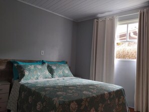 1 quarto, Wi-Fi de cortesia, roupa de cama