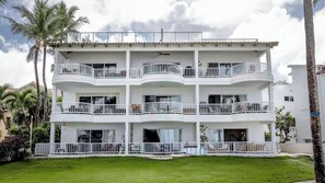 Exterior - Oceanfront Ground Floor Condo | King Bed, Pool & Bathtub 110 (Cabarete)