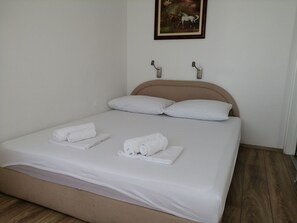 1 bedroom, iron/ironing board, free WiFi, bed sheets - Apartman Duje with sea view (Split)