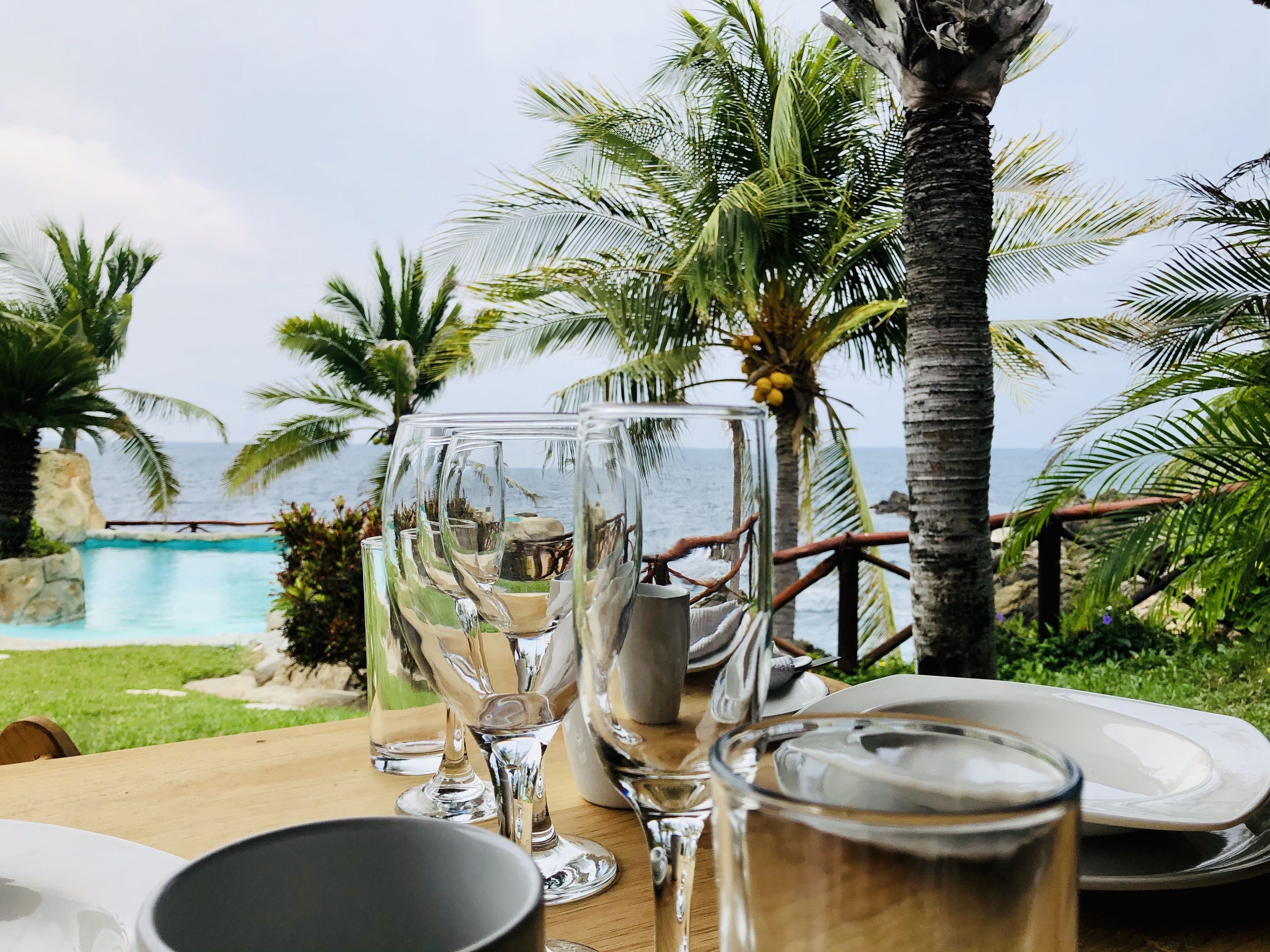 breakfast and lunch served