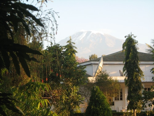 Das Kitolie Home ist ein Bed & Breakfast, nur fünf Minuten von der Innenstadt von Moshi Tansania entfernt.