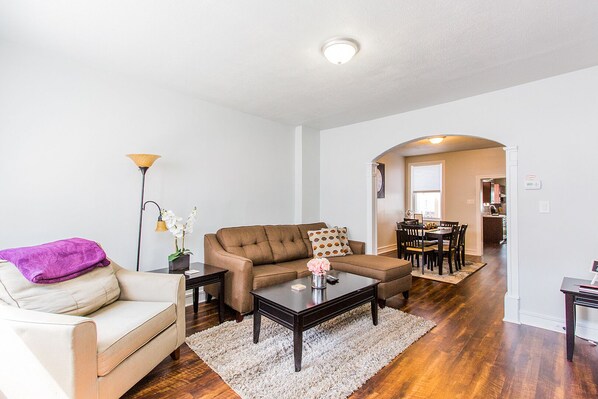 Smart TV, DVD player, books