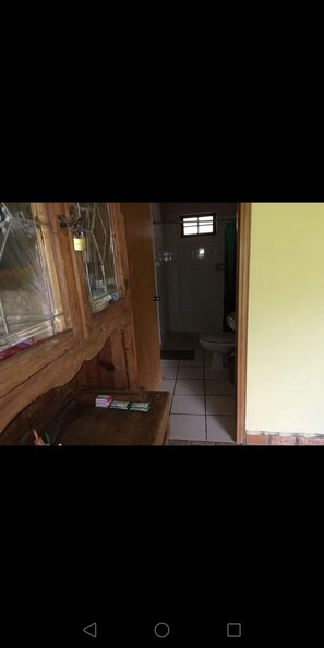 Room | Bathroom | Shower, towels, soap, shampoo