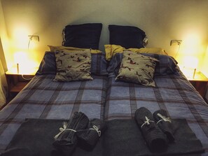 3 chambres, fer et planche Ă repasser, Wi-Fi, draps fournis