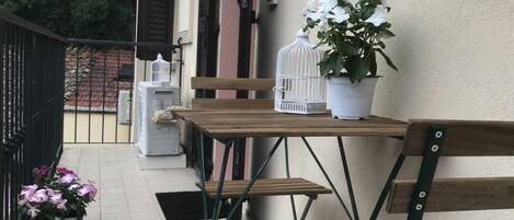 تناول الطعام بالخارج