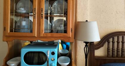 Duplex Charming Studio Near Downtown