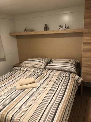 3 bedrooms, in-room safe, iron/ironing board, WiFi - MALUFI MOBIL HOUSE 266 (Jezera)