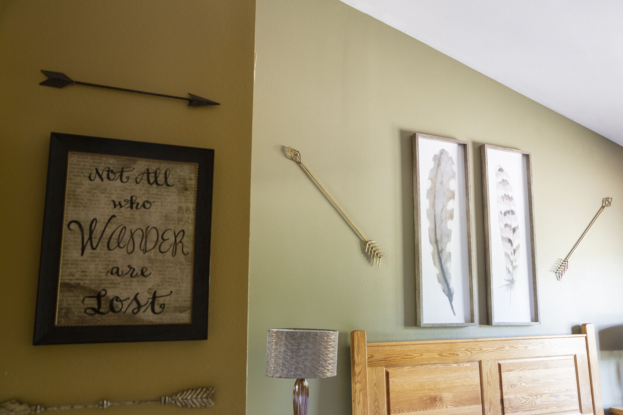 standard room, 1 king bed | 1 bedroom, down duvets, individually decorated, individually furnished