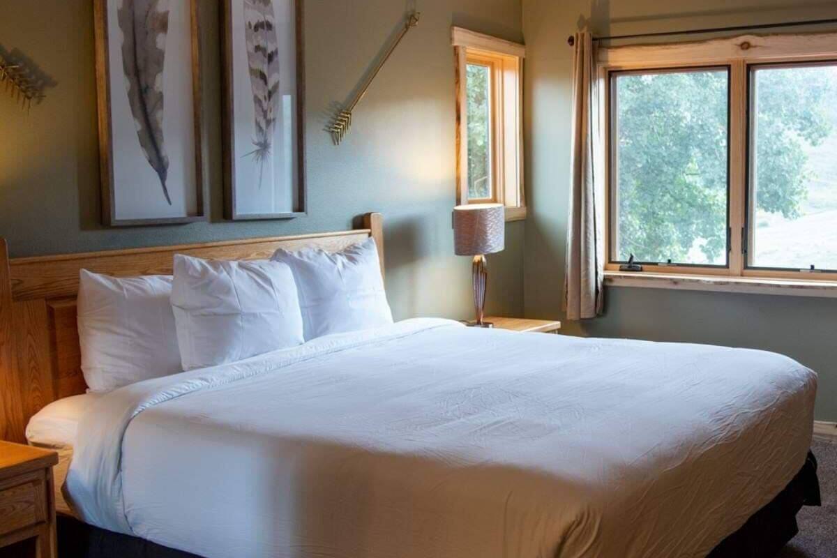 1 bedroom, down duvets, individually decorated, individually furnished