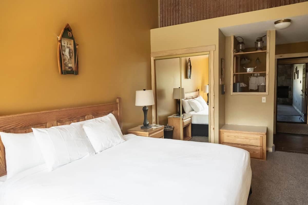 1 bedroom, down duvets, individually decorated, individually furnished