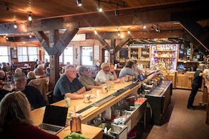 Restaurant - Arrowhead Mountain Lodge (Cimarron)