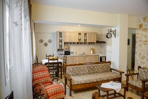 Traditional Studio, Sea View | Living area - Artemissoula (Spata-Artemida)