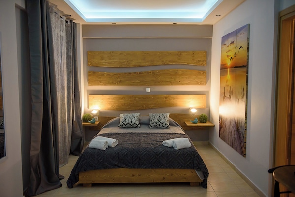 Estudio estándar, 1 cama de matrimonio con sofá cama, planta baja | Sistema de insonorización, tabla de planchar con plancha, wifi gratis