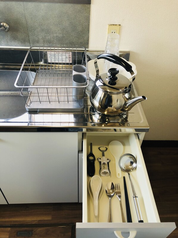 Private Vacation Home | Private kitchen | Fridge, microwave, stovetop, electric kettle - Ever Garden (Miyoshi)
