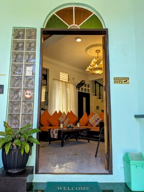Front of property - Citadel Alona Inn (Panglao)