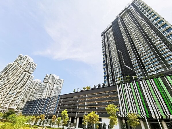 Exterior - Almas Suites #2 ( WIFI) @ JB City Homestay (johore)