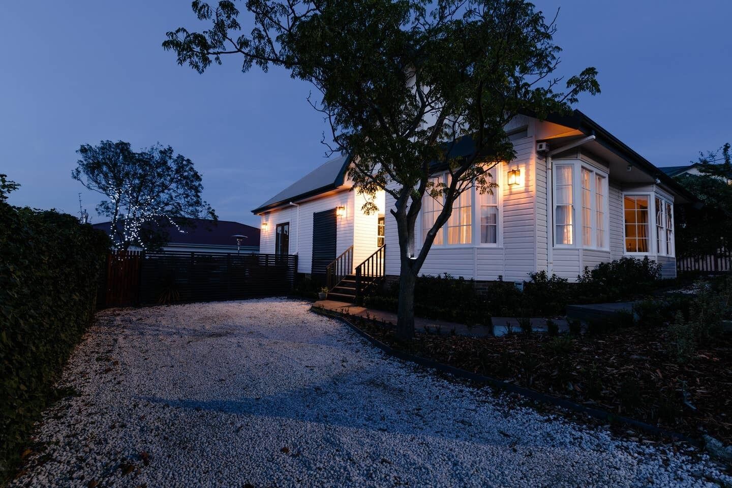 Stylish home with outdoor spa close to the heart of Hobart