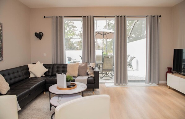 Smart TV, DVD player