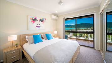 2 bedrooms, desk, iron/ironing board, travel cot