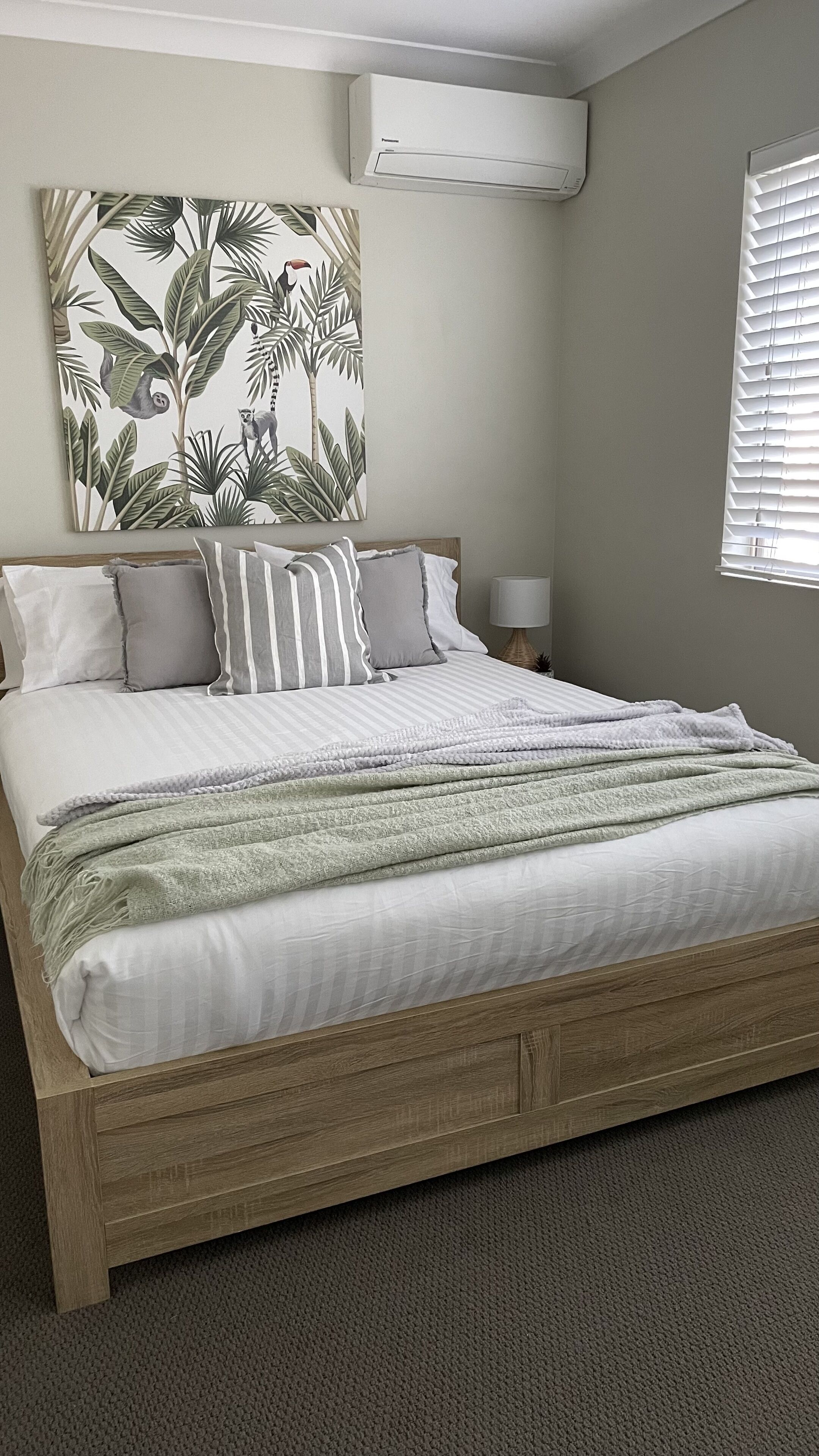 Coastal Vista - The Heart of Airlie Beach! — image 17