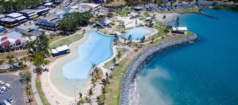 Coastal Vista - The Heart of Airlie Beach!