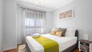 2 bedrooms, desk, iron/ironing board, free WiFi