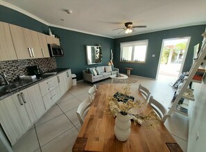 Interior - Beautiful 2 bdr 2 bath apt at the #1 Best Beach of the Carribbean: EAGLE BEACH!  (Oranjestad-West)