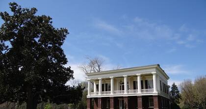 "The Cottage" at Glen Mary