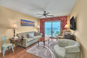TV - Grand Atlantic 1402, 3 BR Oceanfront Condo in Myrtle Beach (MYRTLE BEACH)