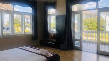 Luxury-Villa | 5 Schlafzimmer, Zimmersafe, Verdunkelungsvorhänge, Bügeleisen/Bügelbrett