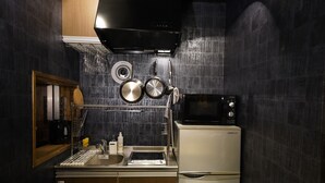 客房, 无烟房 (for 5 Guests, 2nd Floor, No pets) | 客房内保险箱、办公桌、免费 WiFi、床单