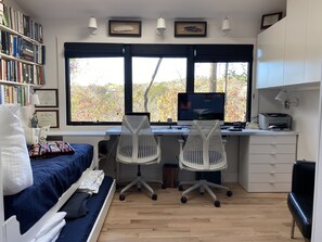 2 habitaciones, tabla de planchar con plancha, wifi y ropa de cama