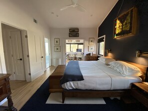 2 habitaciones, tabla de planchar con plancha, wifi y ropa de cama