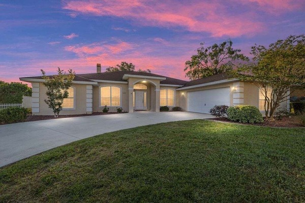 House, 5 Bedrooms | Exterior