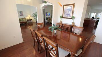 House, 5 Bedrooms | Private kitchen | Fridge, microwave, oven, dishwasher