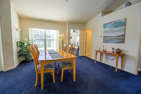 House, 3 Bedrooms | Dining