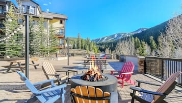 Condo, 2 Bedrooms | Outdoor dining