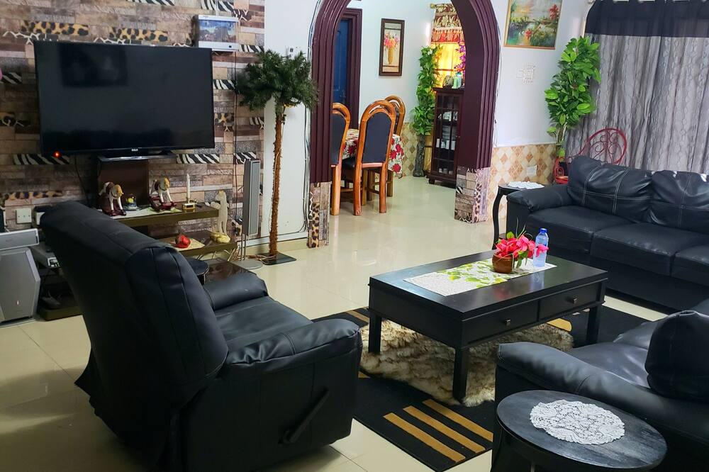 Classy Holiday Villas With Pool in Accra, Ghana