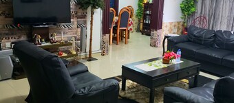 Classy Holiday Villas With Pool in Accra, Ghana