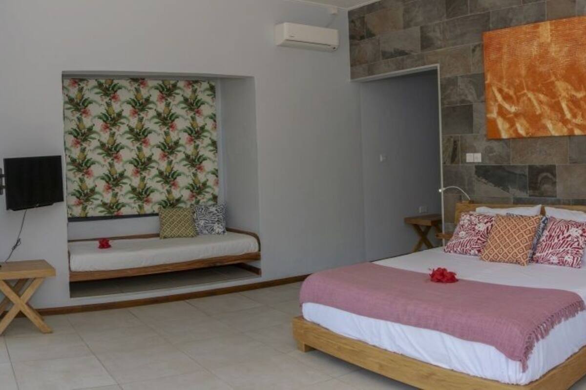 Kamar Double Deluks, pemandangan laut | Brankas, kedap suara, tempat tidur bayi gratis, dan Wi-Fi gratis