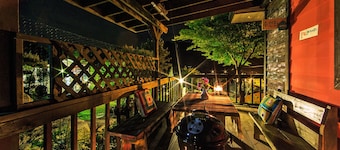 Stone Flower Pension