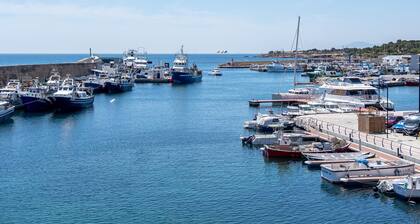 Romantic loft ideal couples with sea views