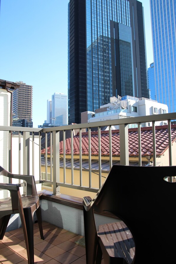 Balcony view - HAMA HILLS Shinjuku (Tokyo)