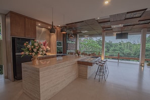 Hidden Seroja Luxury Villa | Private kitchen - Hidden Seroja Villa (Denpasar)