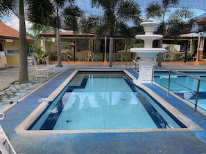 Outdoor pool - Rufina's Leisure Center (Tagum)