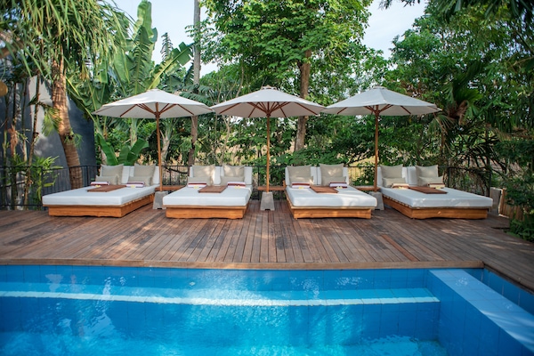 Outdoor pool, sun loungers