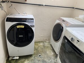Laundry room - Guest House Koza Gate 2 (Okinawa)