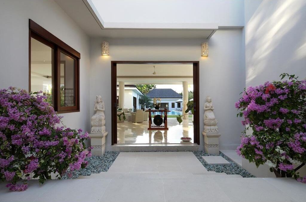 المنشأة من الداخل