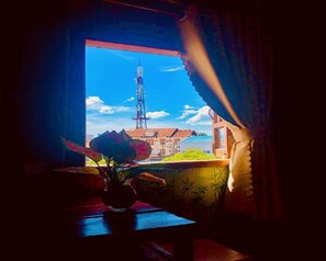 Economy tweepersoonskamer, voor 1 persoon | Luxe beddengoed, pillowtop-bedden, individueel gedecoreerd, een bureau